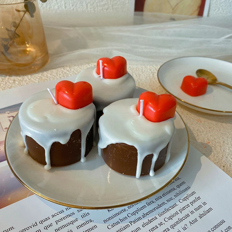 

Heart Cake Scented Candles Fake Dessert Candles for Coffee Shop House Decoration Gift for Girlfriend Valentines Day