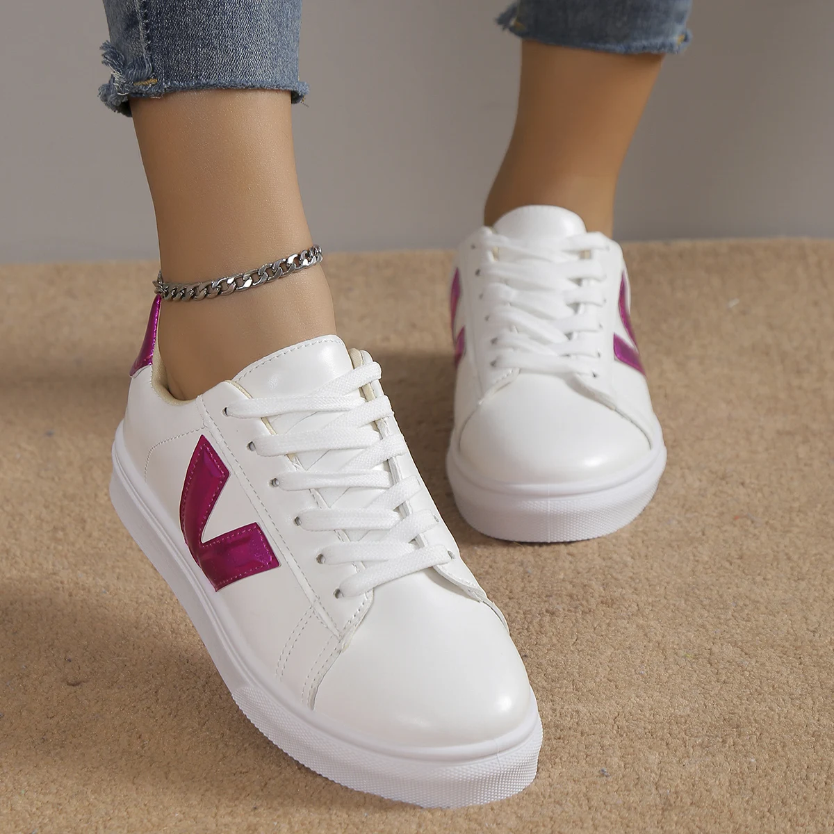 Women Casual Flat Sneakers Summer Fashion Designer Lace -up Breathable Sport Shoes Ladies Vulcanized Shoes Zapatos De Mujer
