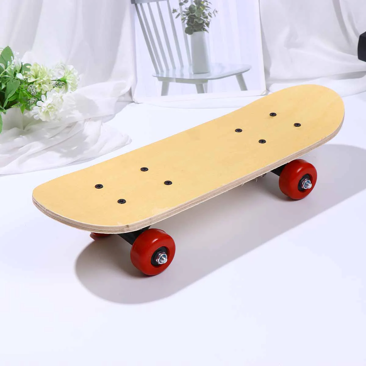 

Kids DIY Skateboard Maple Wooden Deck Double- Sided Blank Skateboard Hand- Painted Slide Plate for Beginners Graffiti 43CM
