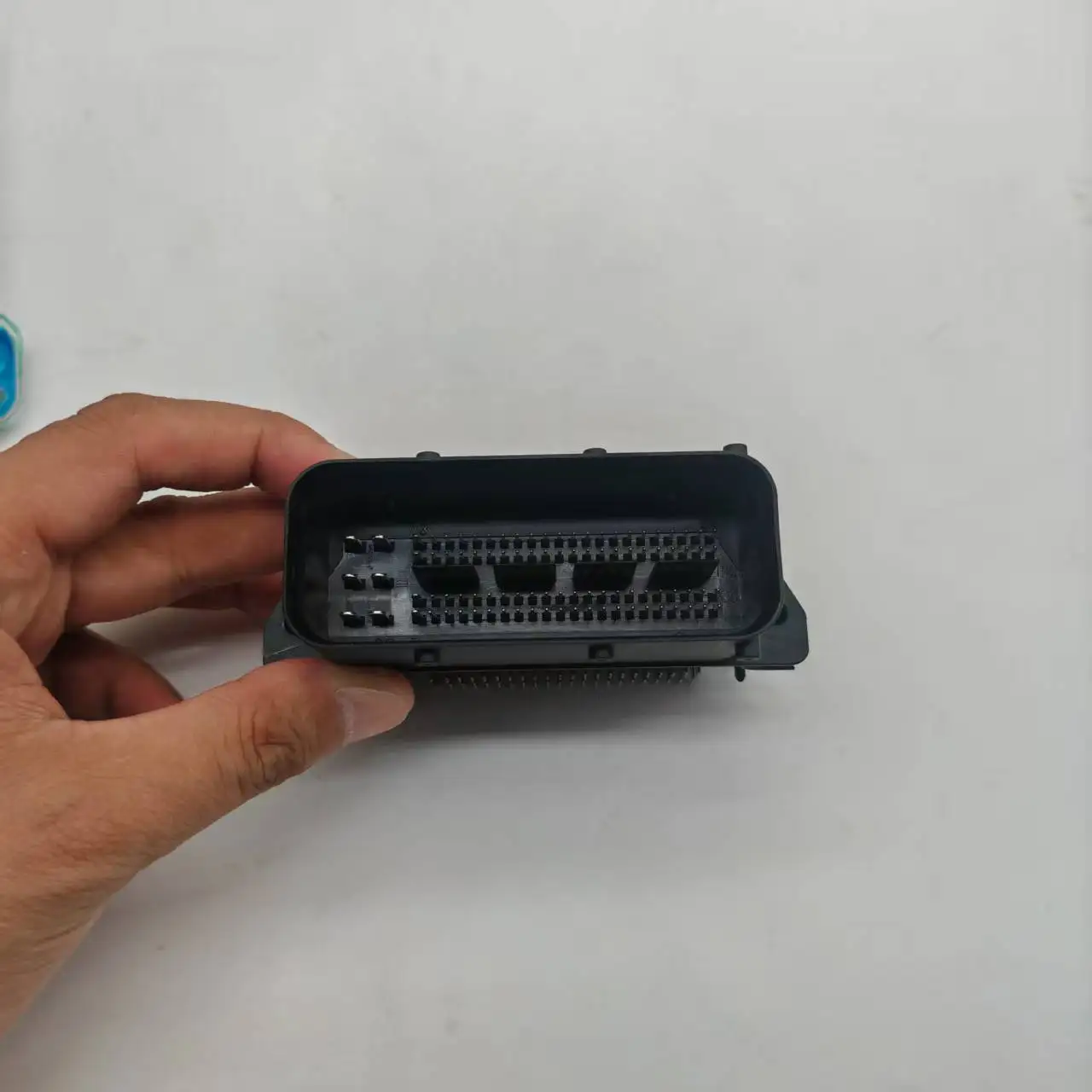 

Новая вилка корпуса ECU EDC17 C55