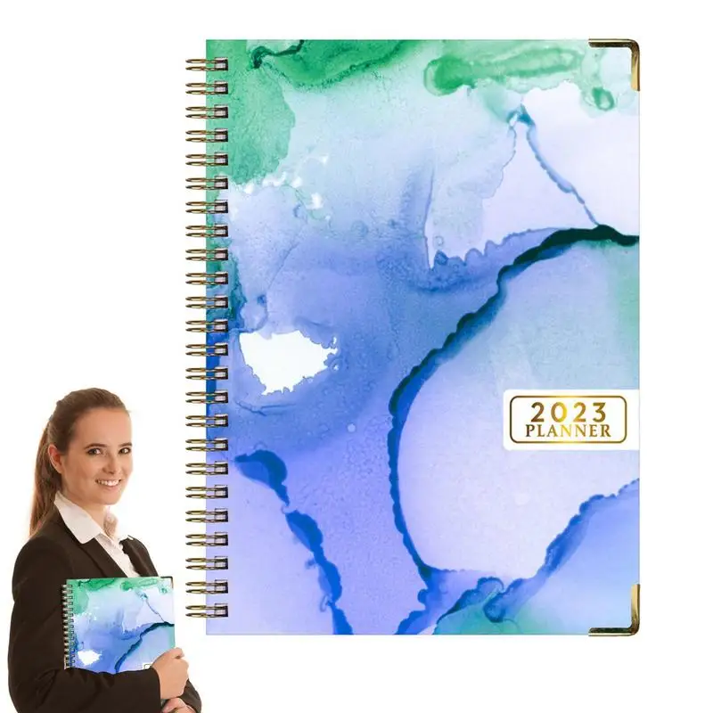 

Ежедневник без даты 2023 Еженедельный ежемесячный планировщик Размер A12 календарь в твердой обложке. Начните в любое время. 2023 Еженедельный е...