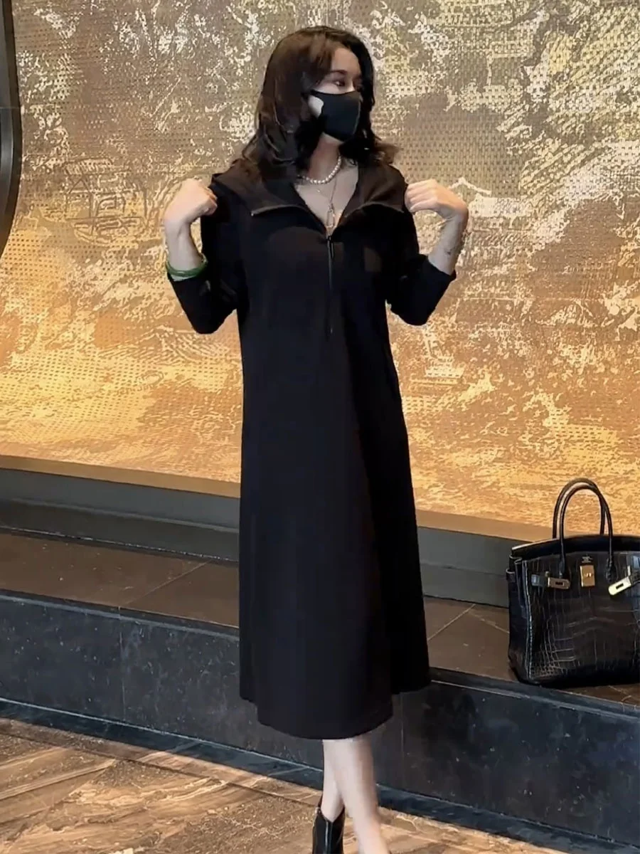 Необычное однотонное платье-свитер с капюшоном женское платье весны и осени 2025