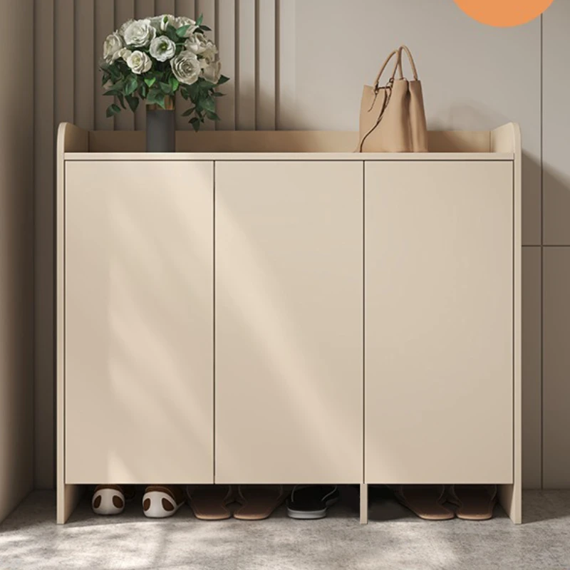 Запираемый шкаф для обуви замок с дверцей бытовой коридор лифт вход