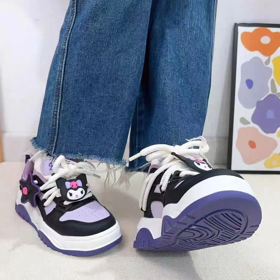 Женские кроссовки с мультяшным принтом на толстом каблуке