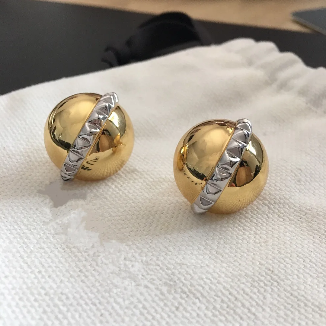

Fashion New Gold-plated Stud Earrings Women's Jewelry