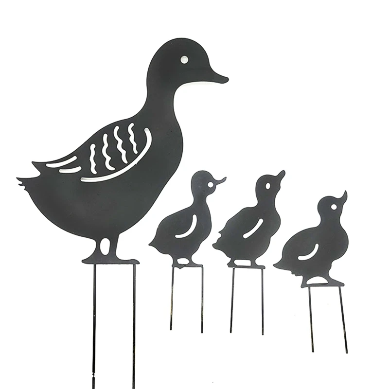 

Metal Garden Decorative Wrought Iron Duck Family Grass Garden Ornaments Creative Hollow Garden Ornaments