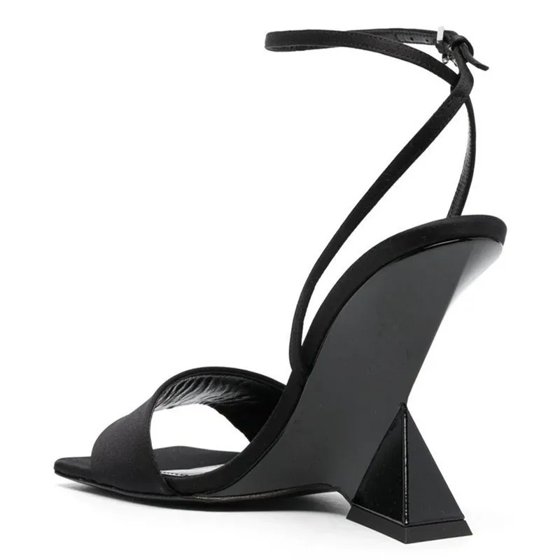 2023 Summer New Peep Toe Shoes For Women Crude Heel Square Toe Buckle Female Sandals Non-Slip Strange Heels Sexy Ladies Footwear