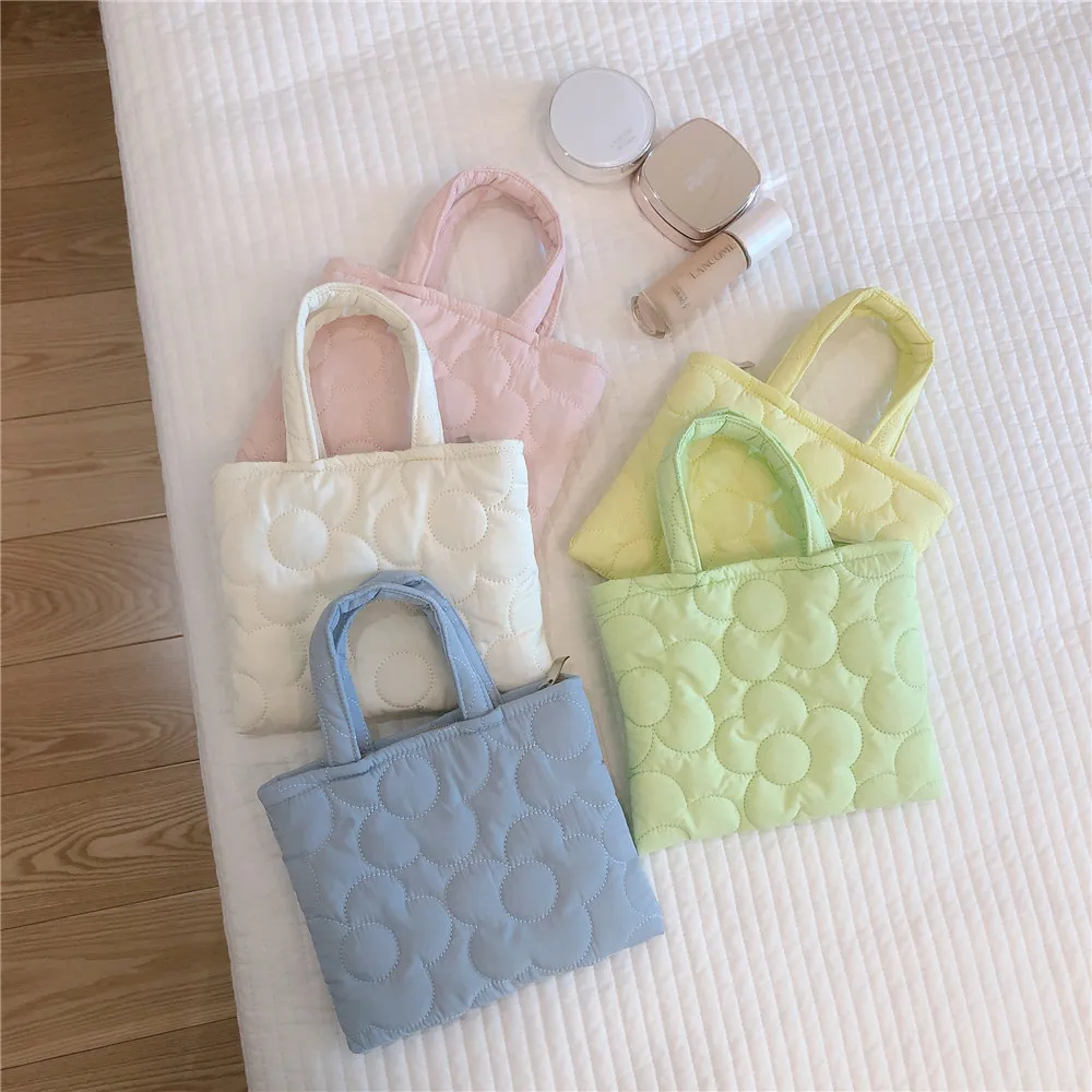 

Korean Style Down Makeup Bag Solid Color Travel Flower Women's Comestic Phone Case Toiletry Bags Mini Tote Handbags 21*17CM