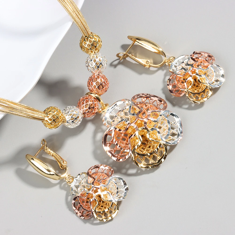 

Bohemia Jewelry Sets For Women Flower Shape Gold Plated Earrings Necklace Pendant For Engagement Party Jewelry Findings