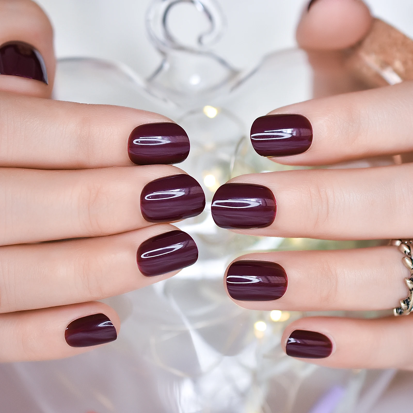 Короткие круглые ногти Сплошной цвет Красный глянцевый маникюр Накладные Art Press On