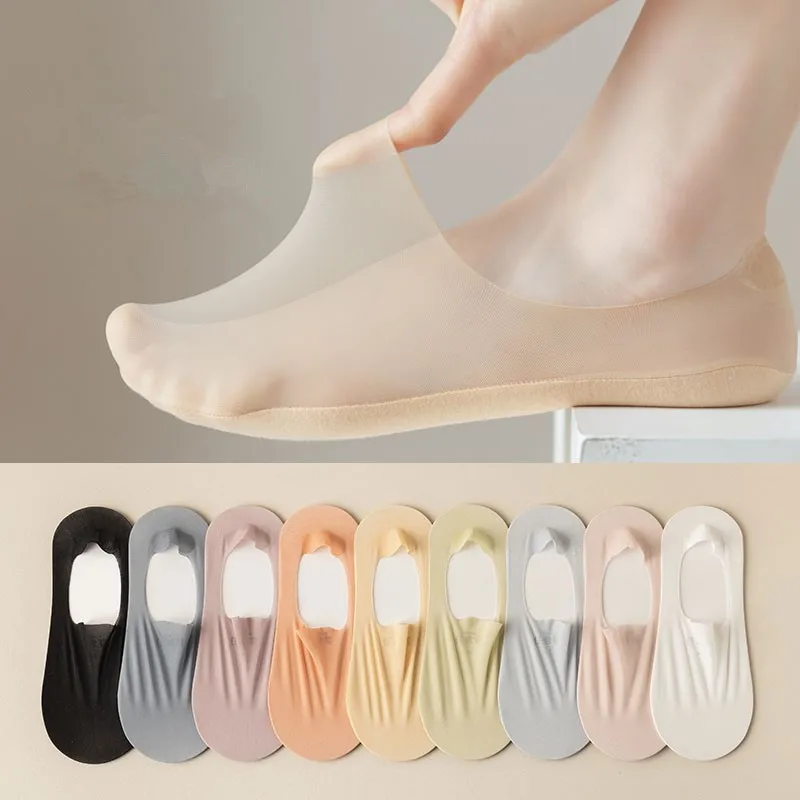 

Ice silk shallow mouth boat socks female summer solid color cotton bottoming invisible thin socks does not fall off heel socks