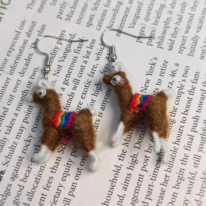 Стильные вязаные разноцветные серьги ручной работы с имитацией пряжи из альпаки