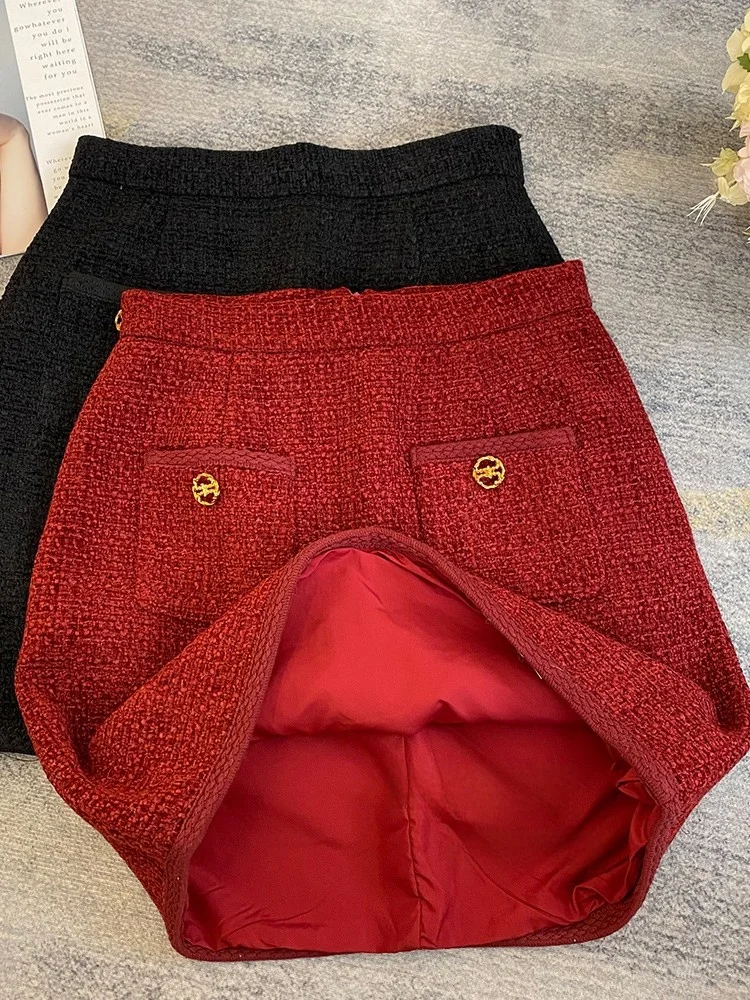 Красный изящный пуховик женский комплект зимы 2024 новинка высокого класса