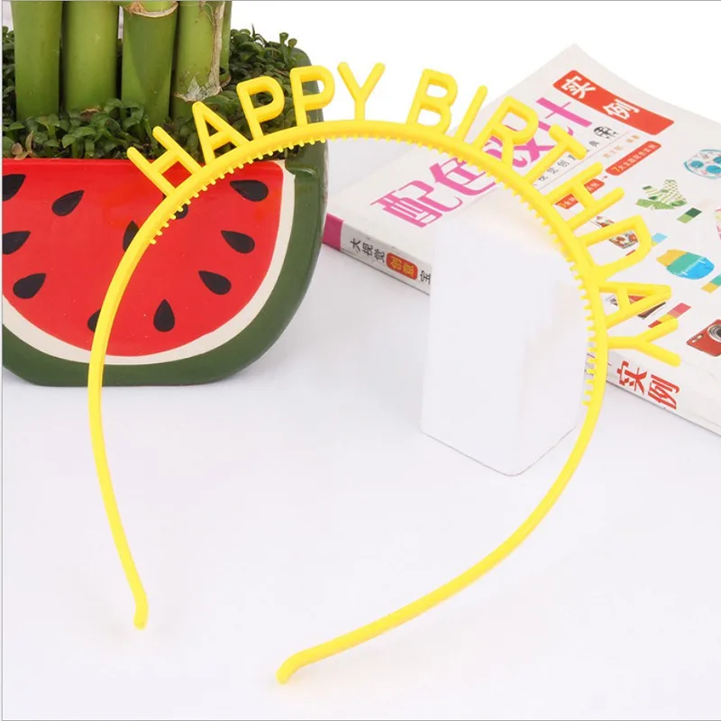 

Красный пластиковый ободок для волос