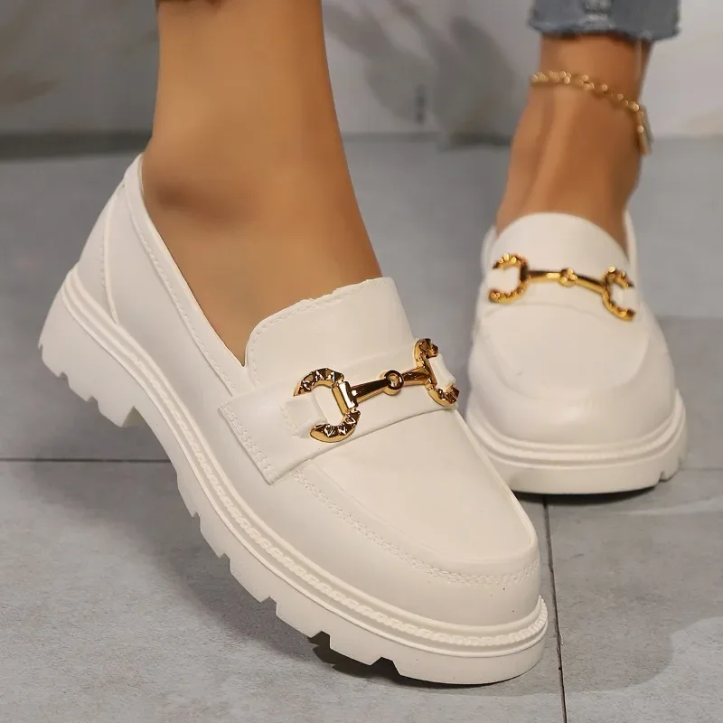 Туфли-лодочки женские с круглым носком на низком каблуке