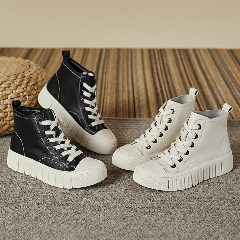 Женские высокие кроссовки натуральная кожа толстая подошва черные белые на