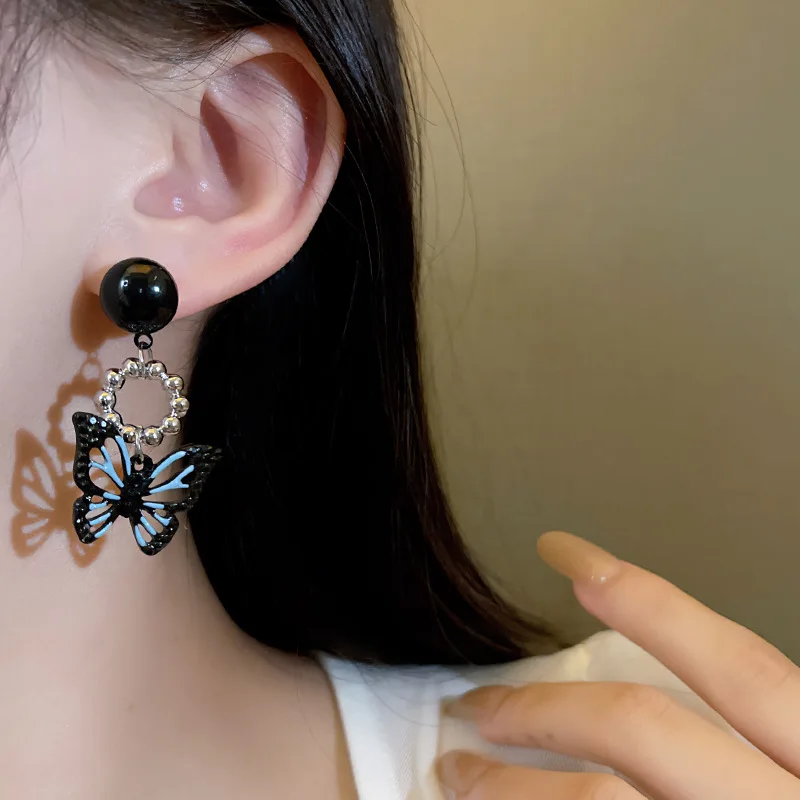 Black Butterfly Stud Earrings Women Niche Design Enamel Ladies Hoop Metal Earings Korean Personality 2023 Trending Ear Jewelry