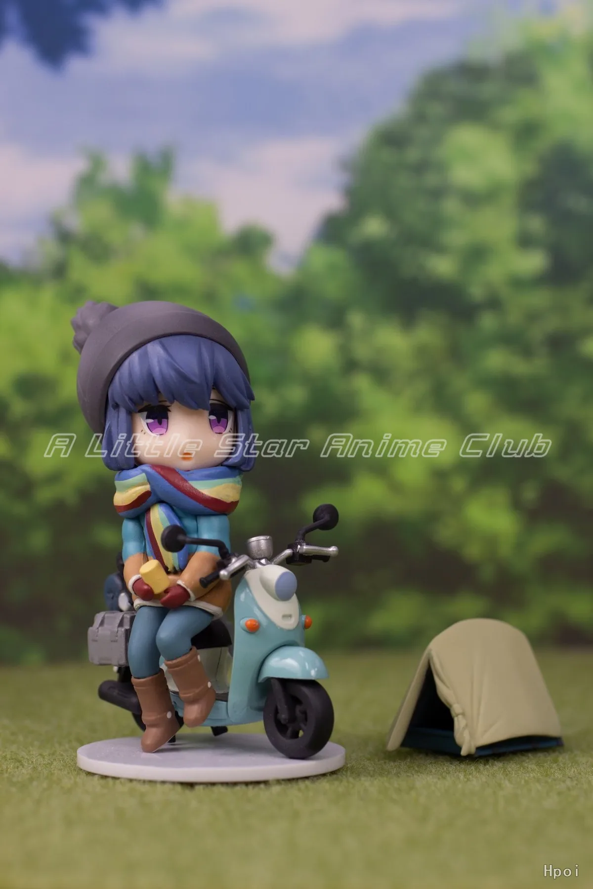 Фото Коллекционная фигурка PLUM Mini Figure Series Yurucamp Season 2: Рин Шима, анимационная модель, украшение, игрушка №3