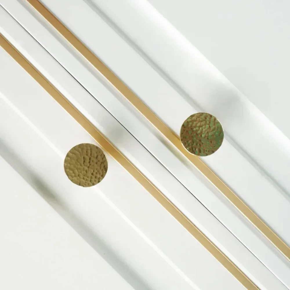 Латунные ручки для шкафа