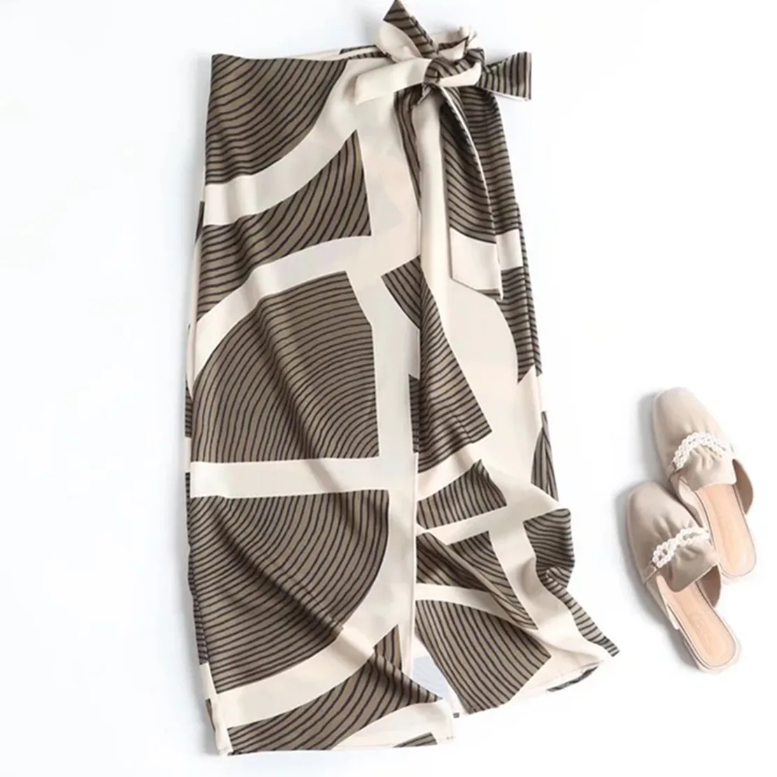 

Женская прямая Юбка-миди с бантом, с геометрическим принтом