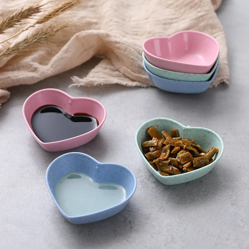 Mini Bowl Love Heart Shape Wheat Straw Dinnerware Bowls for Food Tableware Vinegar Seasoning Bowls Kitchen Supplies