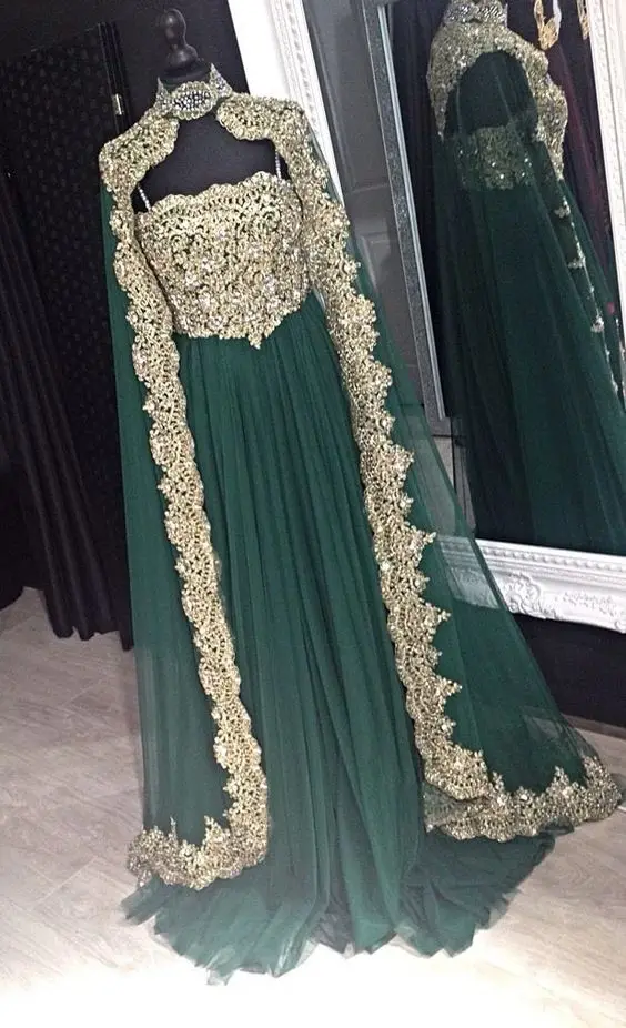 

Emerald Green Long Sleeve Evening Dress With Cape Arabic High Neck Party Gowns With Gold Lace Cloak Prom Dresses 2019