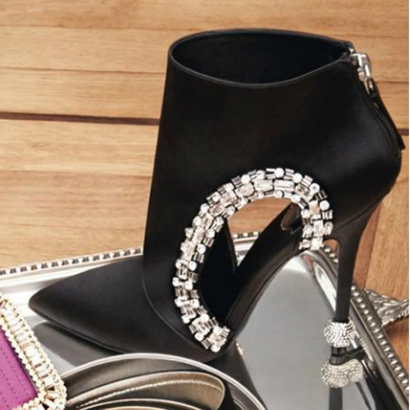 

2022 Spring Autumn New Hot Sale Crystal Pointed Toe Sexy High Heel Short Boots Women's Boots Thin Heel Hollow Out Women Shoes