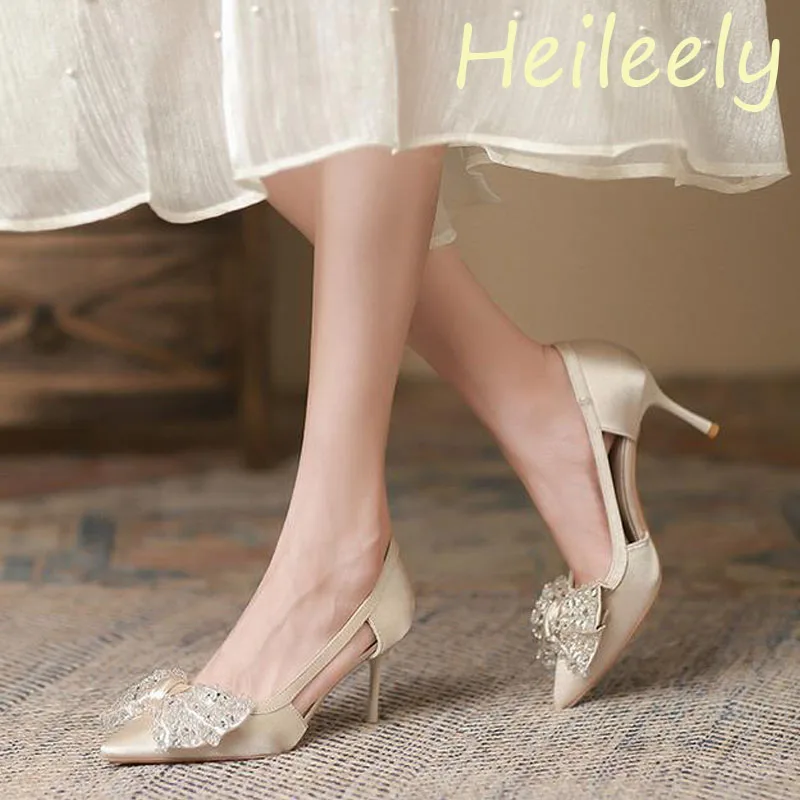 

Модные женские атласные туфли на тонком высоком каблуке 7 см с острым носком