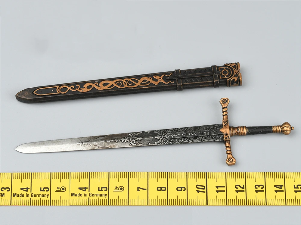 Женская модель 1/6 TBLeague в наличии Saintess Knight Золотая версия длинный ремень с мечом