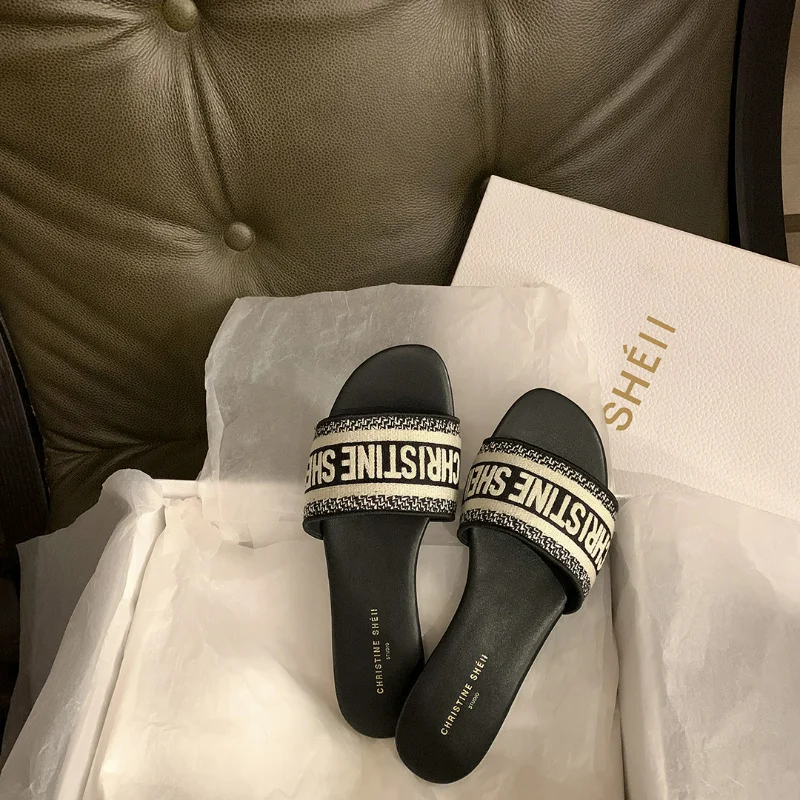 

Classic Slippers Women Sandals Fashion Outer Wear Luxury Sandals Beach Color Matching Letter Embroidery Flat Slippers 2023 New