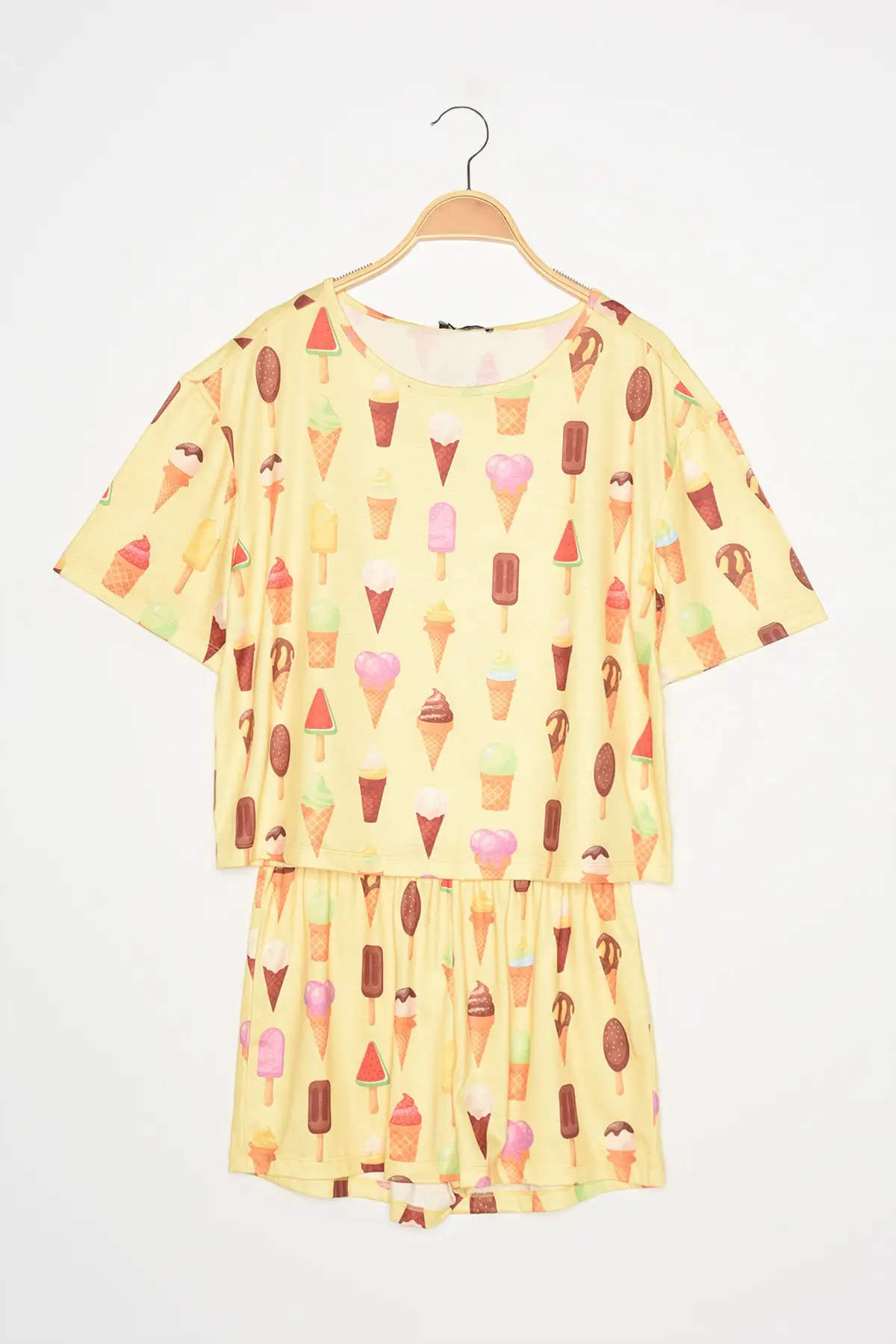 

Trendyol Printed Knitted Pajamas Set THMSS21PT1080