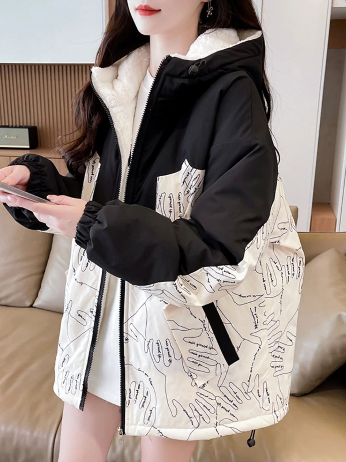 Утолщенная верхняя одежда из овечьей шерсти на флисовой подкладке женская