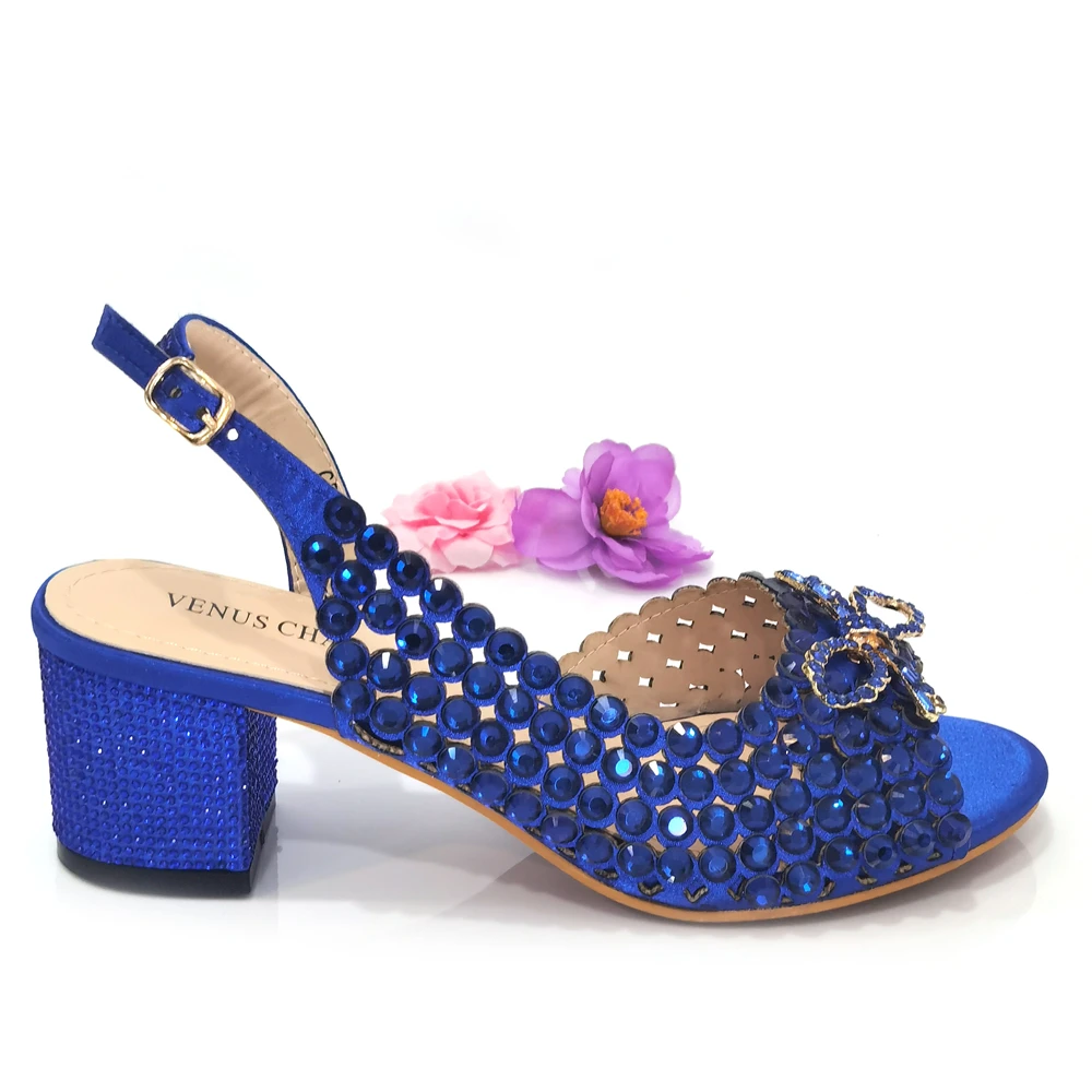 2023 Newest R.Blue Nigeria Hot Sell Striped Glitter Rhinestone Flower Design Fashion Peep Toe Party Ladies Shoes And Bag Set
