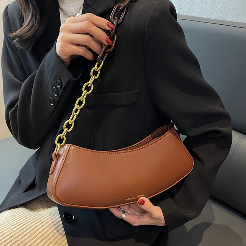 

Модная женская сумка через плечо из искусственной кожи с полумесяцем, 2022, дизайнерская трендовая сумка на цепочке, роскошная брендовая зимн...