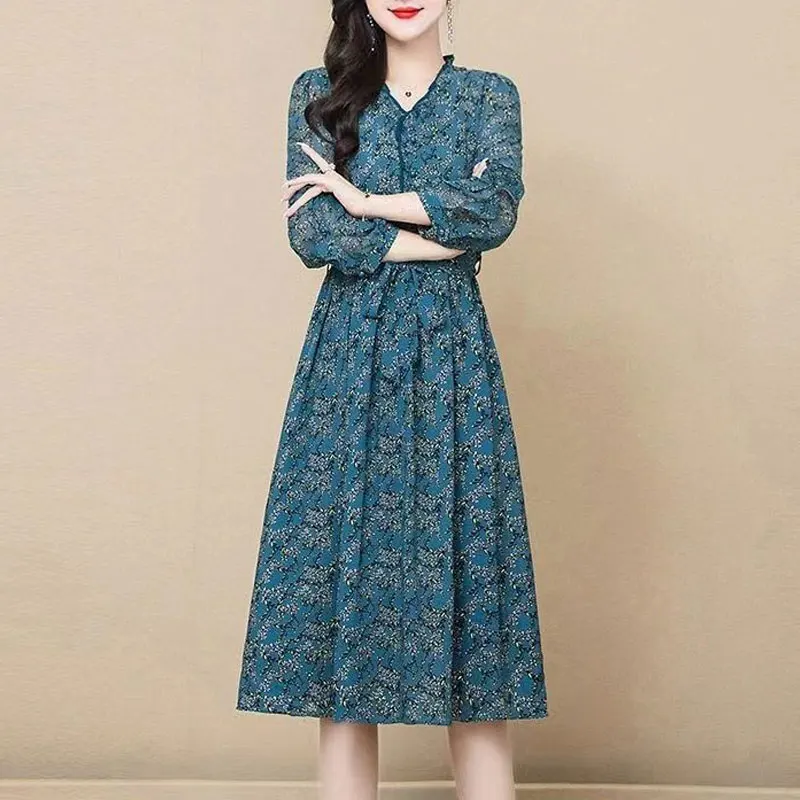 Женское офисное платье миди с винтажным принтом элегантное V-образным вырезом и