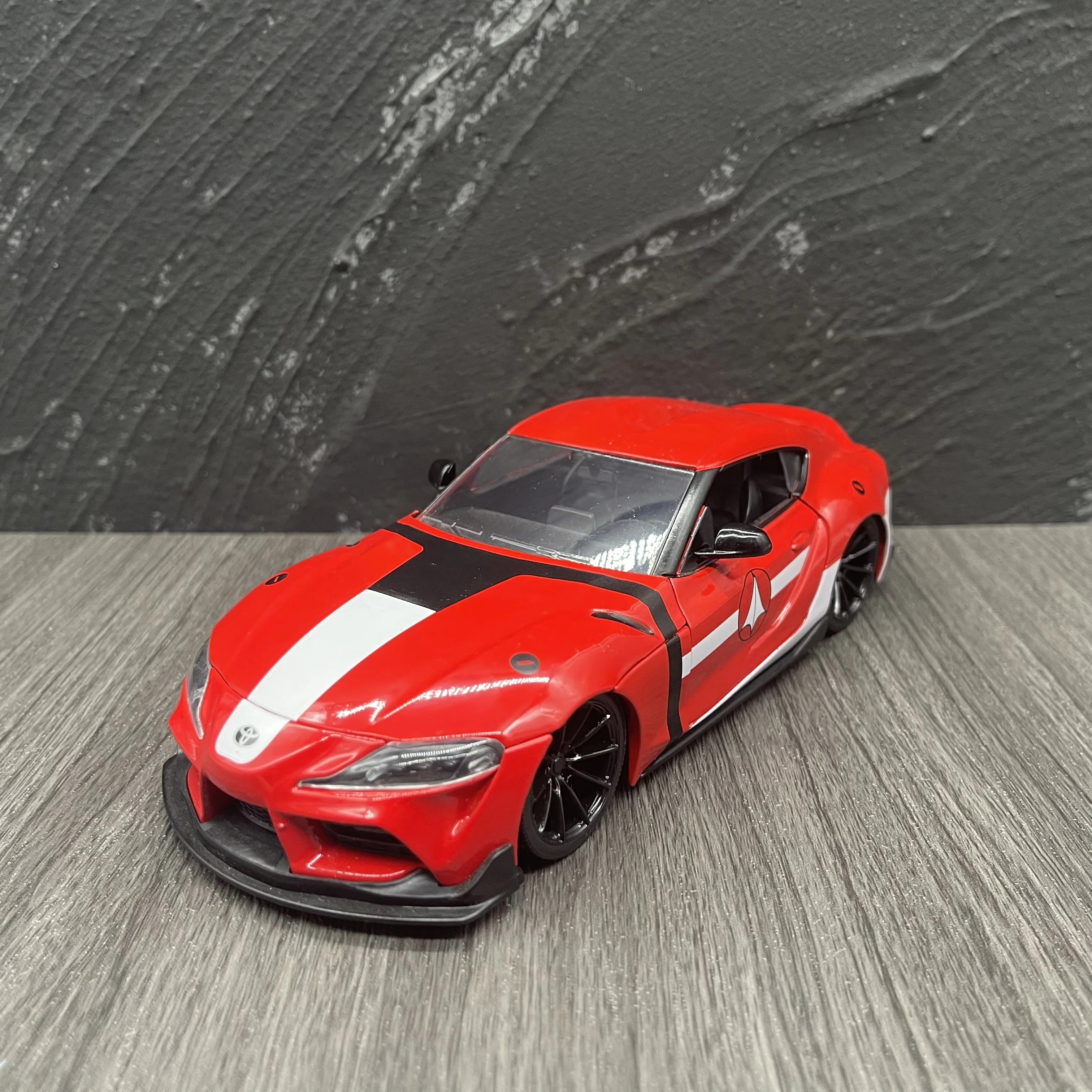 Jada Toys Robotech 1:24 2020 Toyota Supra литой автомобиль игрушки для детей и взрослых красный без коробки