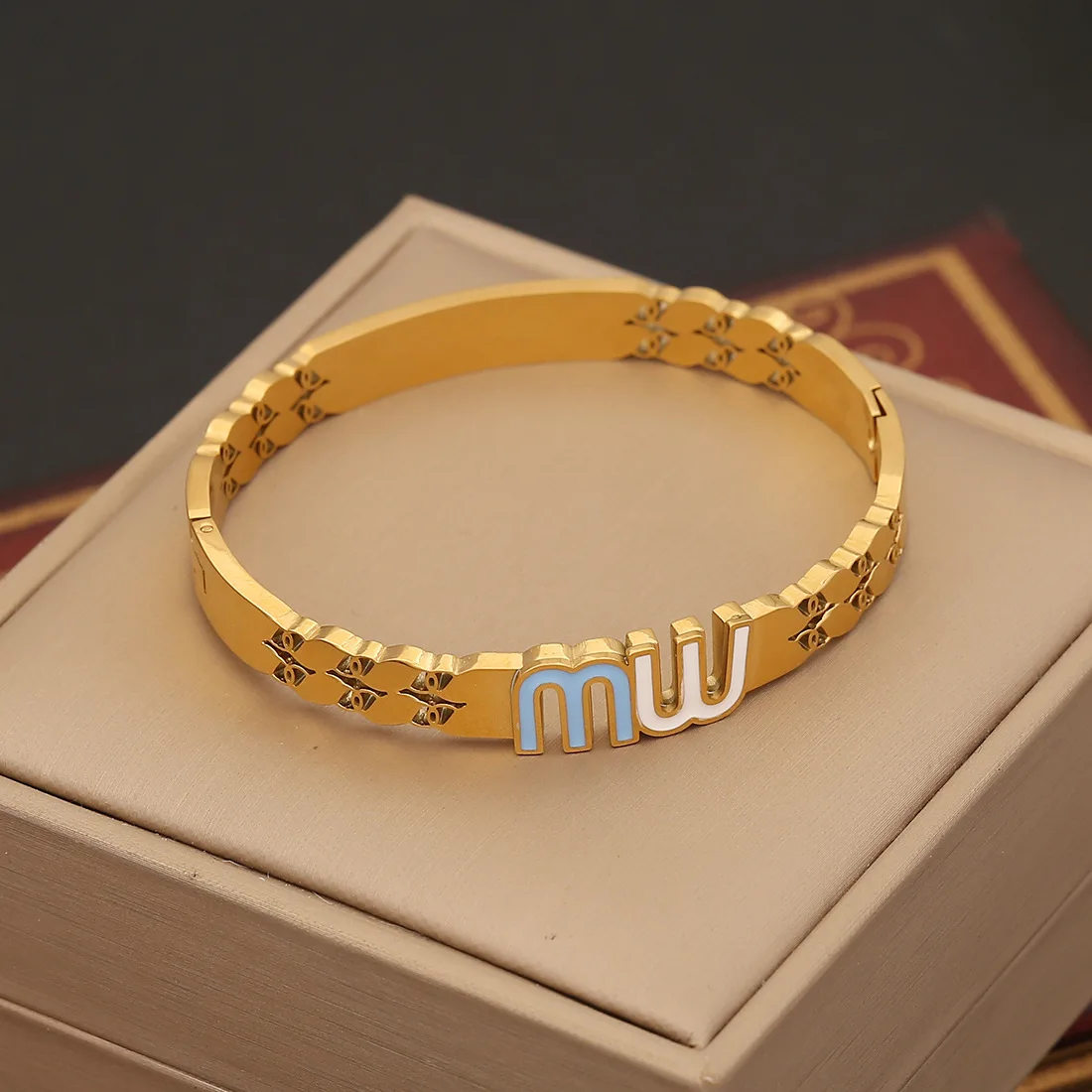 Женский браслет из нержавеющей стали в стиле ретро