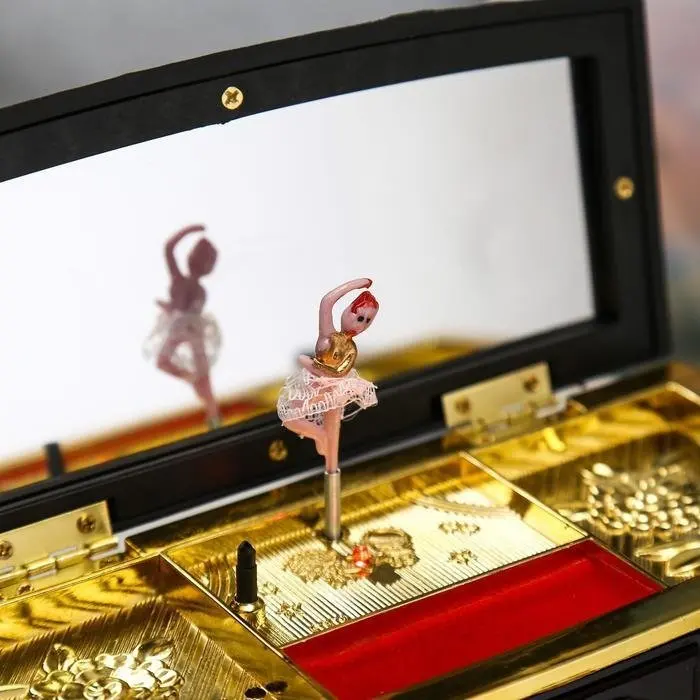 Шкатулка с часами музыкальная Luxury Gift "Шкаф" 18 5 х 15 9 см
