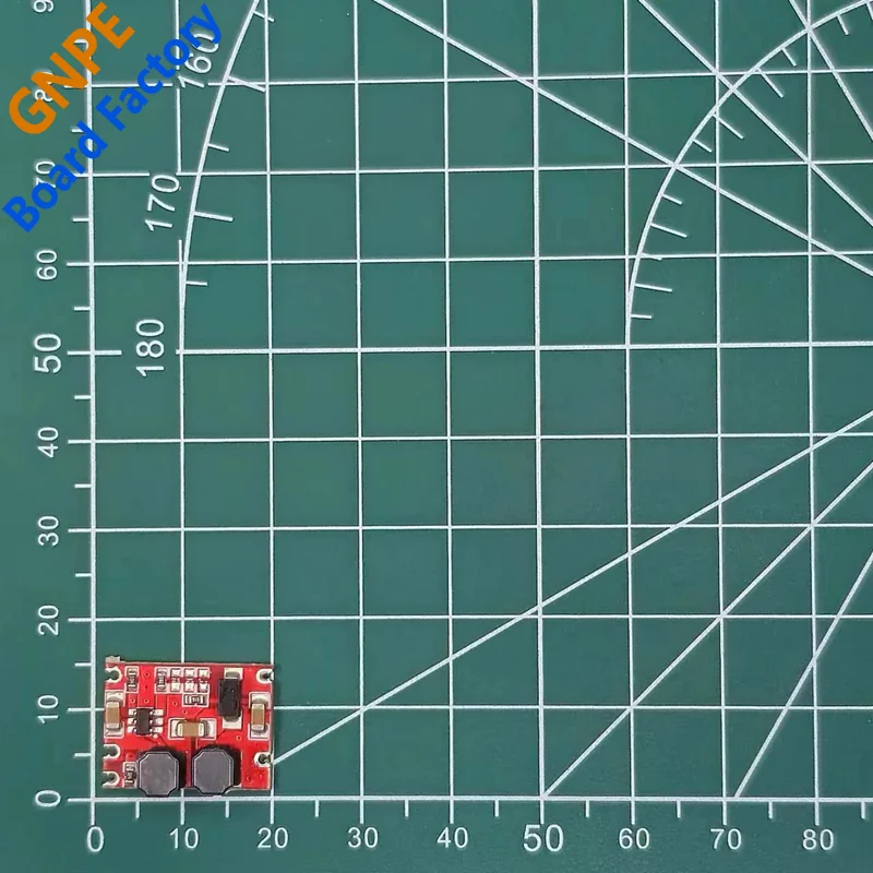 Автоматический понижающий/понижающий модуль питания с регулируемым напряжением