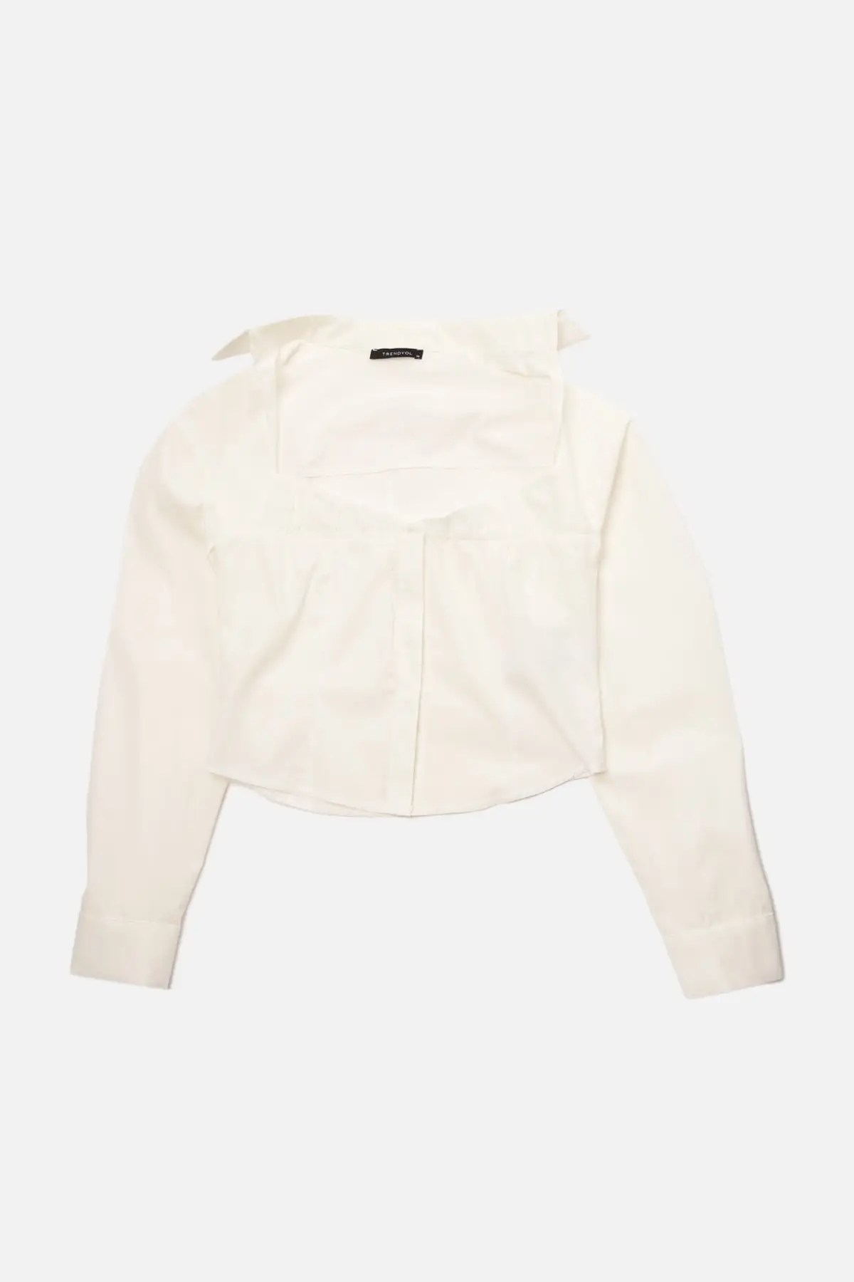 

Трендовый воротник detayly Bluz TWOAW22BZ0479