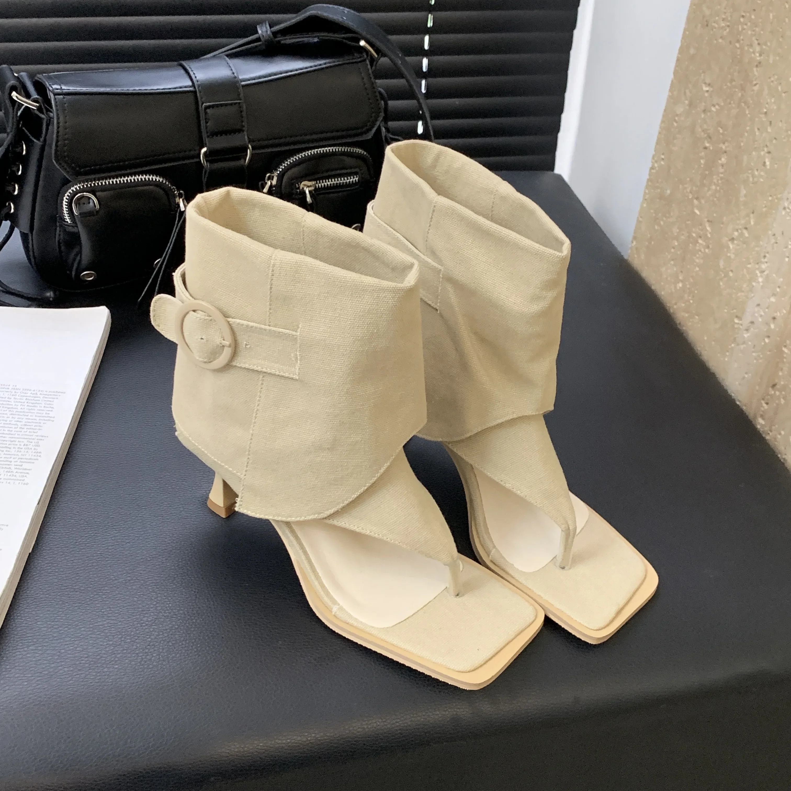 Женские ботильоны с квадратным носком джинсовые на высоком каблуке пряжкой в