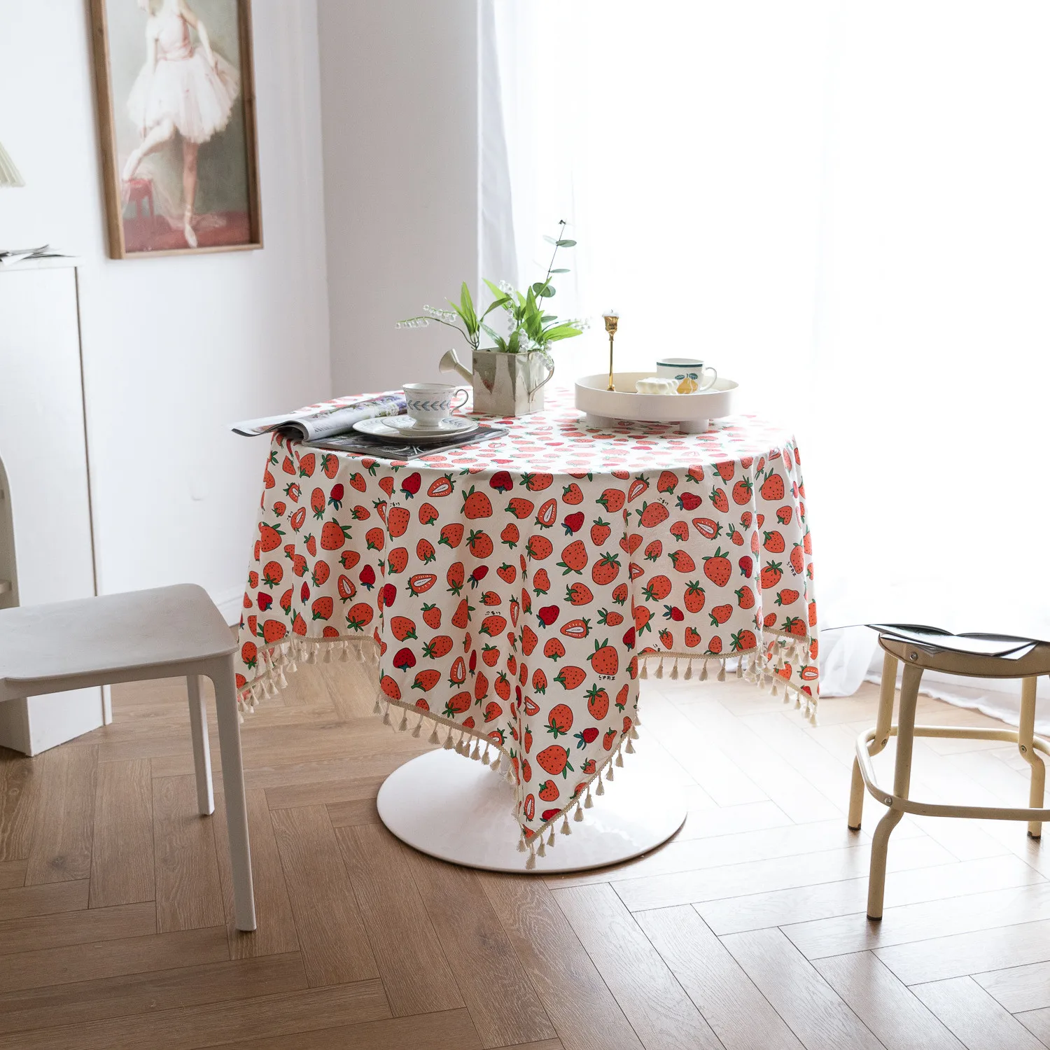 

Pastoral Style Strawberry Table Mat Pink Coffee Table Small Round Tablecloth Disposable Birthday Tablecloth Home Decoration