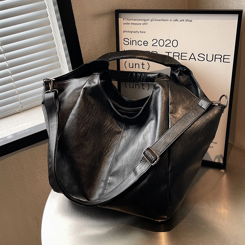 Купи New Style Soft Surface Large Capacity Brand All-Match Foreign Style High-Grade Texture Commuter Women Shoulder Tote Handbag за 2,058 рублей в магазине AliExpress