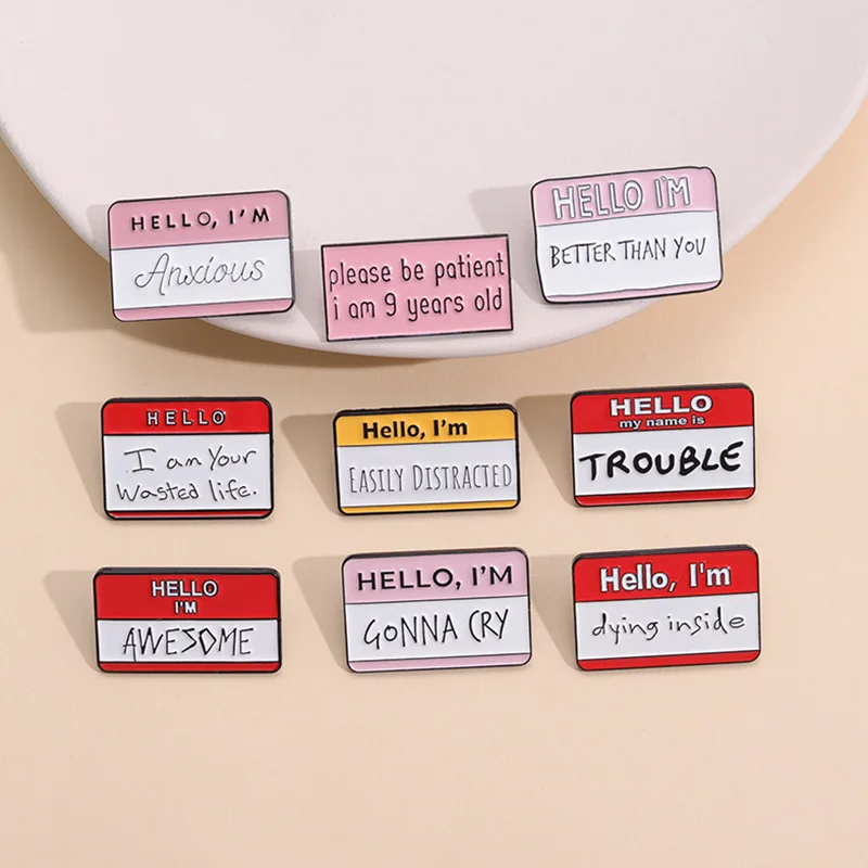 

Геометрический штамп, вдохновение, будьте терпеливы, я собираюсь быть вашей потерянной жизнью, шпилька, аксессуары для шляп, кожаные куртки