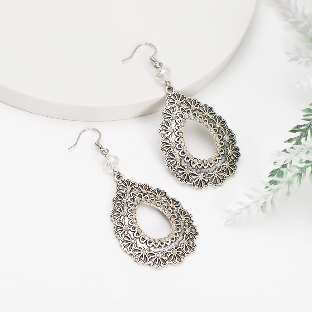 

Retro Hollow Water Drop Earrings For Women Metal Pitted Pattern Glass Rhinestones Girls Ancient Silver Color Jewelry Accessories