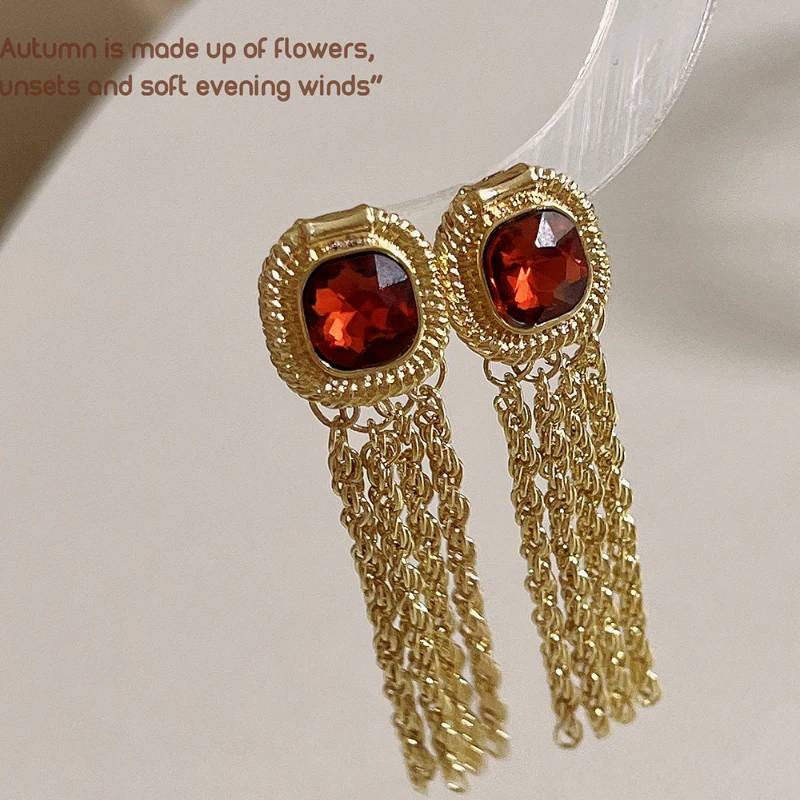 

Vintage Dark Red Zirconia Square Earrings for Women Exaggerated Temperament Geometric Tassel Long Jewelry High Quality Gifts