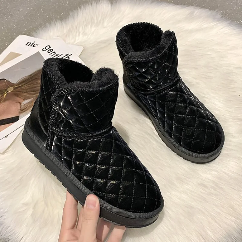 

Warm Women's Shoes New Comfortable Snow Boots 2022 New Fashionable Antiskid Cotton Shoes Winter Boots Large Flat with