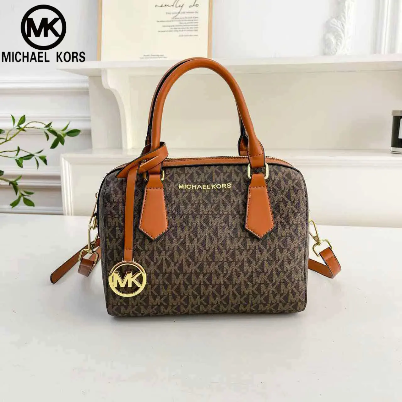 Фото Женская сумка через плечо Michael Kors, стильная и повседневная, с классическим принтом MK, мини-сумка для девушек, дорожная сумка, новинка 2026 года для женщин №3