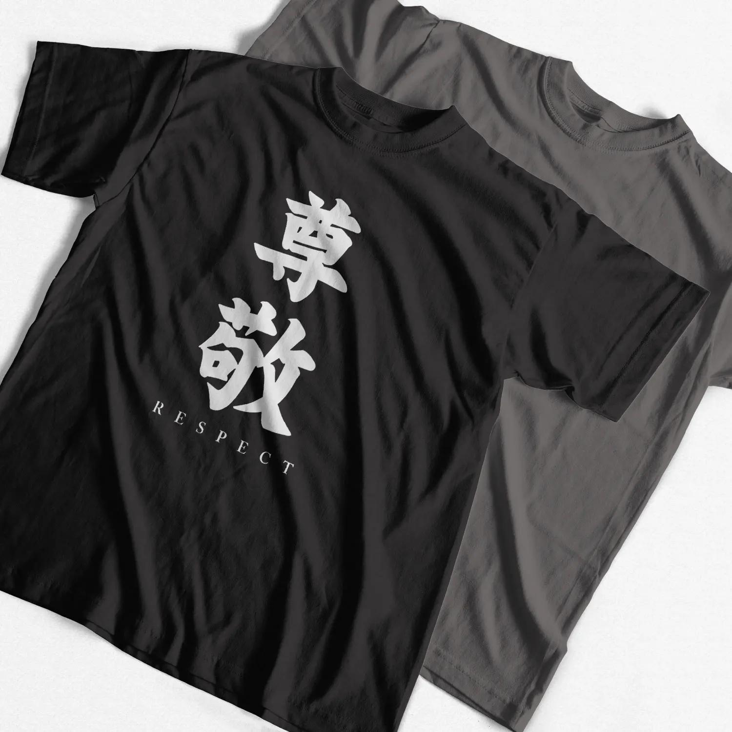 

Мужская футболка с принтом китайских слов, круглым вырезом и коротким рукавом