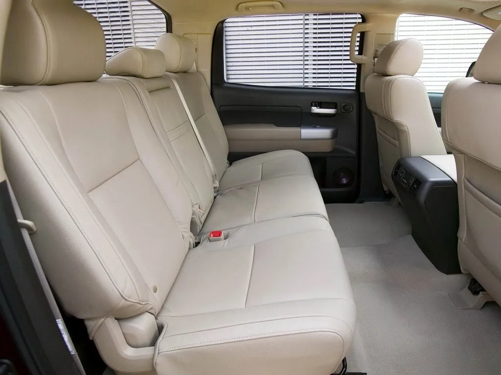 Фото Для Toyota Tundra CrewMax 2006 2007 2008 2009 2010 2011 2012 2013 Комплект чехлов для автомобильных сидений из искусственной кожи, аксессуары для защиты. №3
